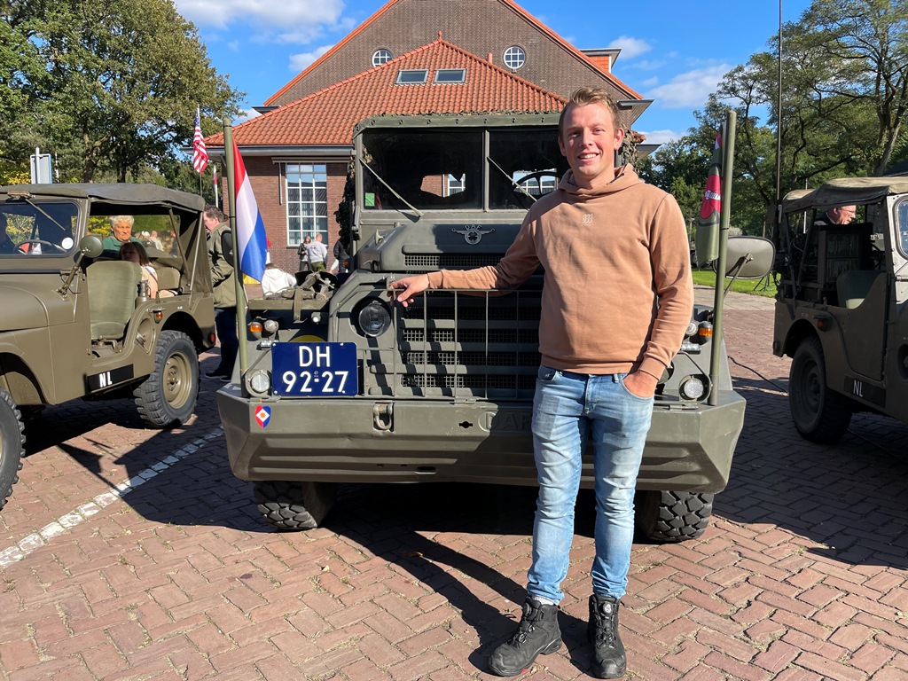 Rick van de Weerd met DAF YA126
